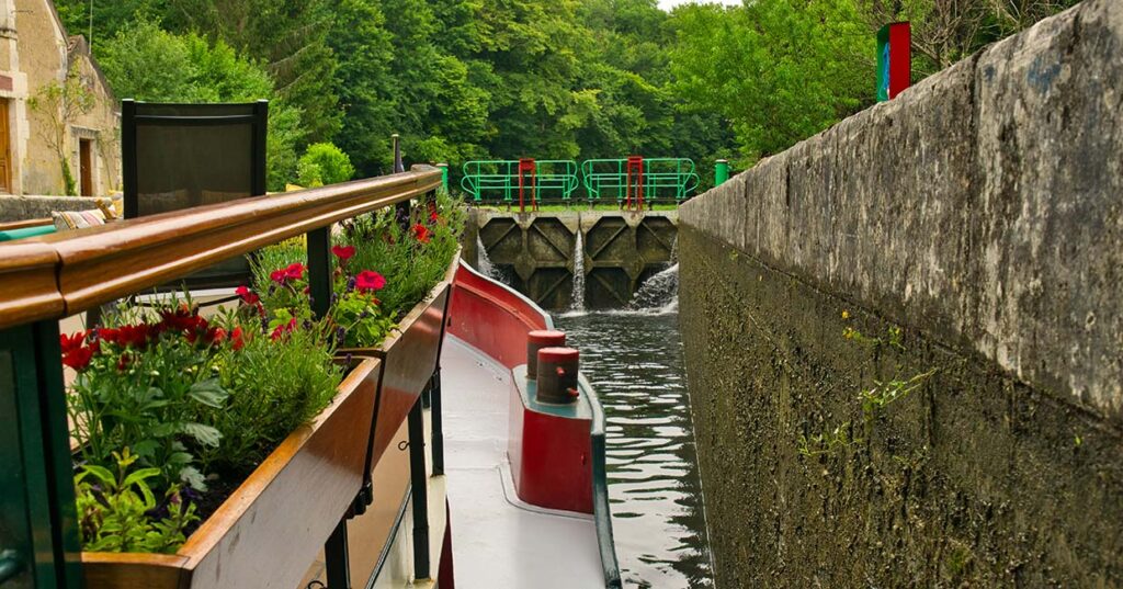 DSC02215-1240 Papillon in lock in Chablis