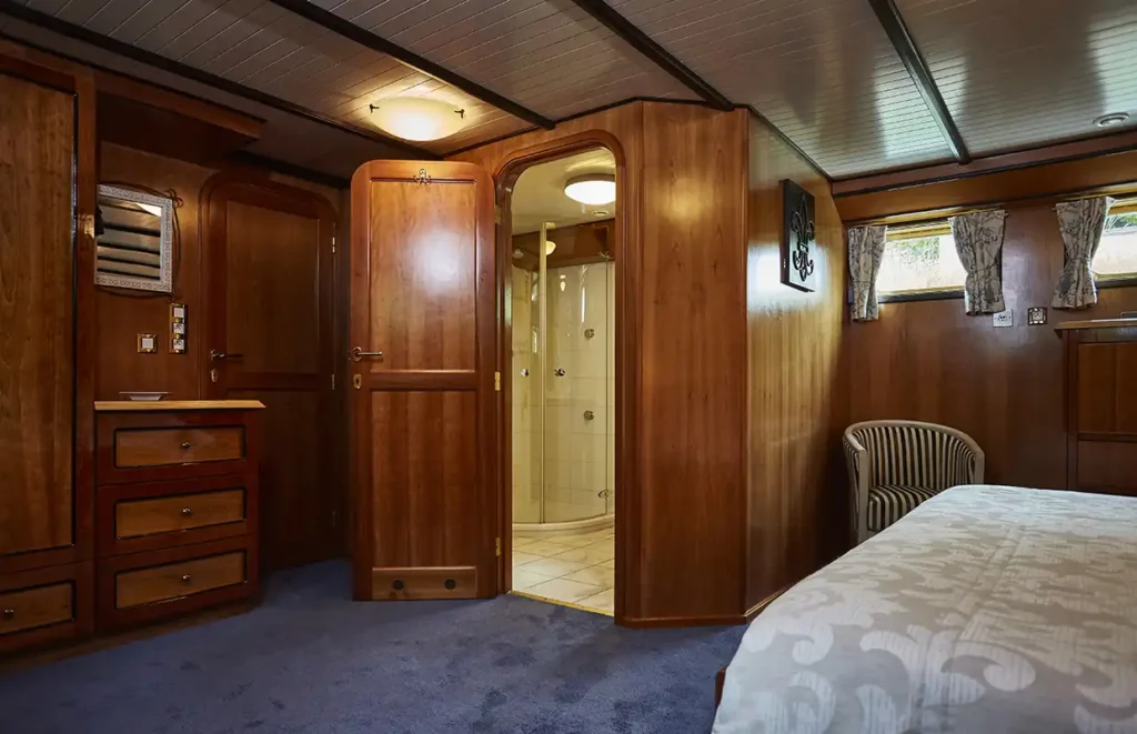 Barge C'est la Vie Suite Champagne