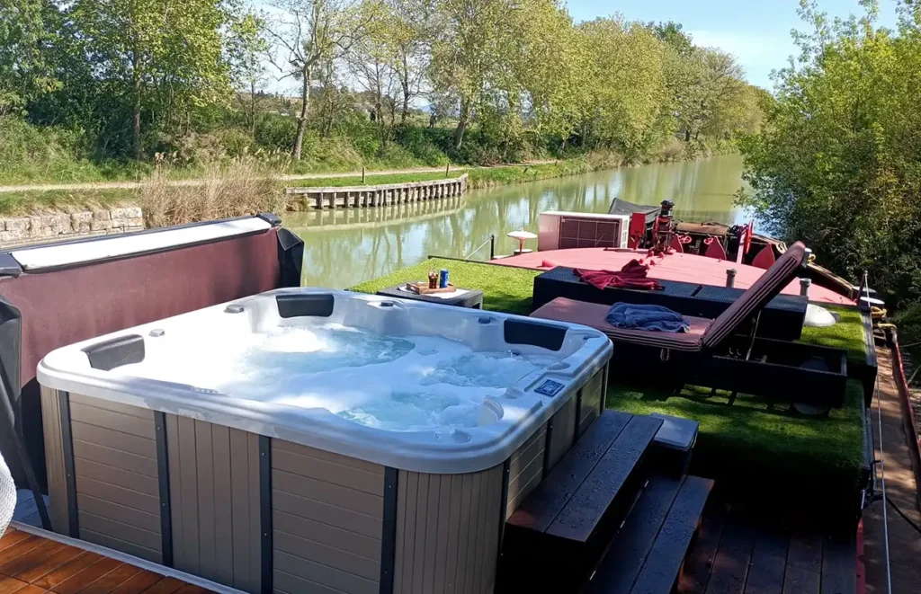 Barge Mirage Jacuzzi Canal du Midi