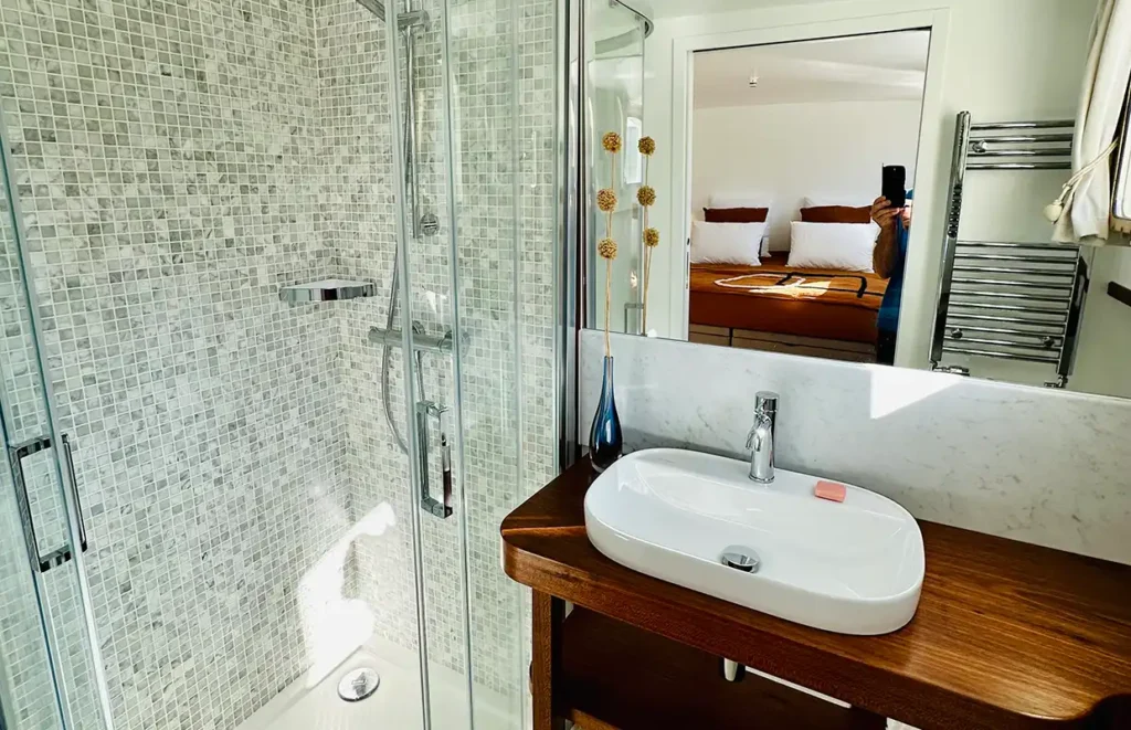 Barge Johanna Canal du Midi Bath