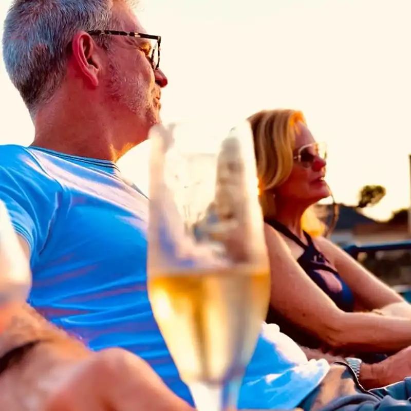 Barge La Vie en Rose Burgundy Champagne